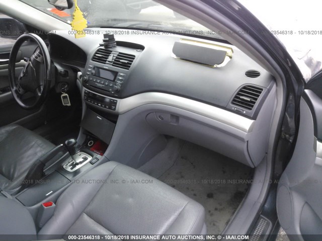 JH4CL968X5C021125 - 2005 ACURA TSX GRAY photo 5