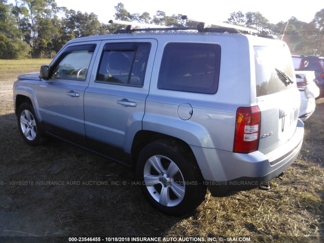 1C4NJRFB8ED601950 - 2014 JEEP PATRIOT LATITUDE SILVER photo 3