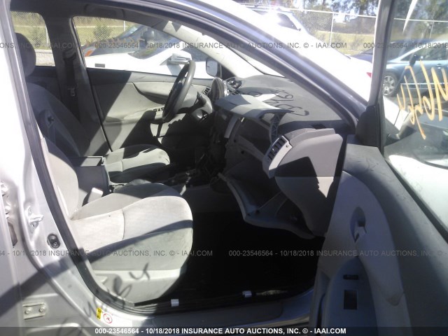 JTDBL40E299081563 - 2009 TOYOTA COROLLA LE/XLE SILVER photo 5