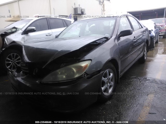 4T1BE32K84U856666 - 2004 TOYOTA CAMRY LE/XLE/SE 灰色 照片 2