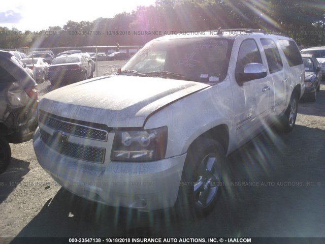 1GNSKKE30BR367116 - 2011 CHEVROLET SUBURBAN K1500 LTZ WHITE photo 2