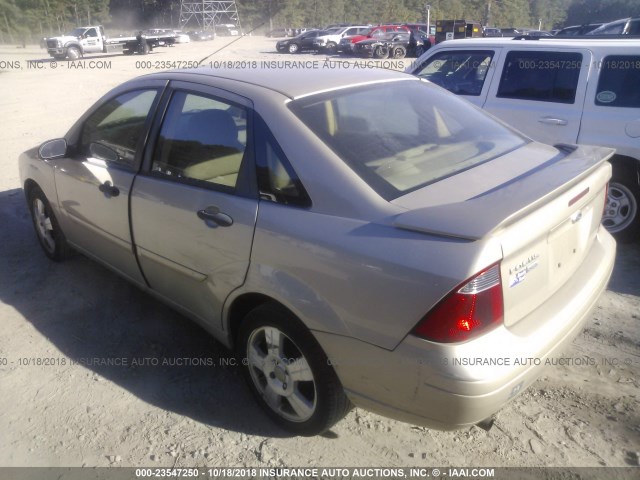 1FAFP34N17W311656 - 2007 FORD FOCUS ZX4/S/SE/SES GOLD photo 3