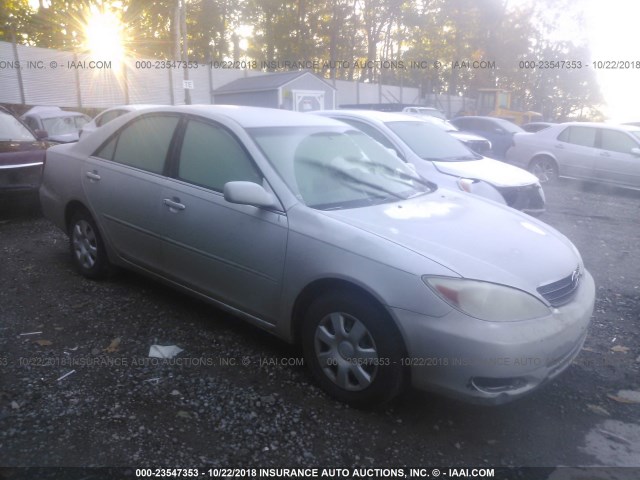 JTDBE32K020077206 - 2002 TOYOTA CAMRY LE/XLE/SE WHITE photo 1