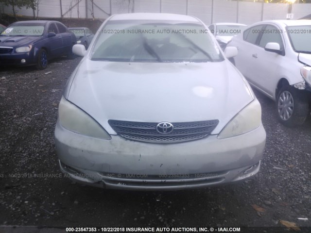 JTDBE32K020077206 - 2002 TOYOTA CAMRY WHITE photo 6