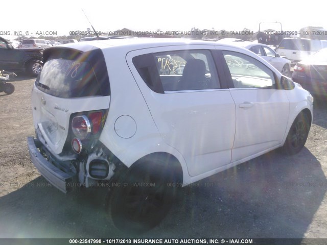 1G1JC6SB8D4252969 - 2013 CHEVROLET SONIC LT WHITE photo 4