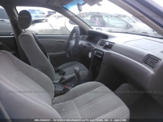 4T1BG22K5XU395080 - 1999 TOYOTA CAMRY CE/LE/XLE თაფლისფერი ფოტო 5