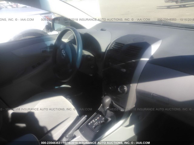 JTDBL40E09J000932 - 2009 TOYOTA COROLLA LE/XLE GRAY photo 5