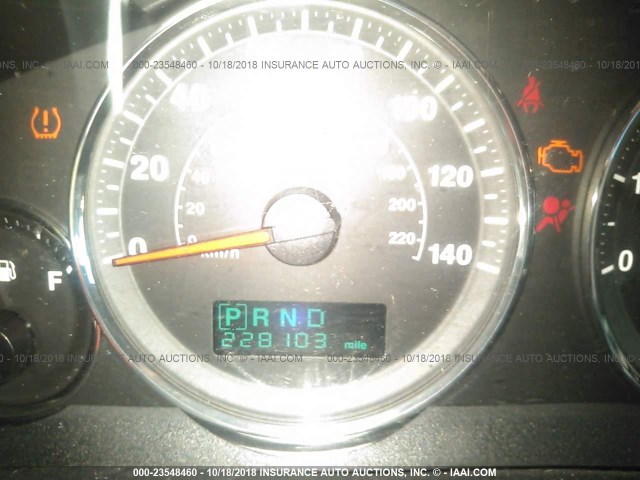 1J8HG48K46C352638 - 2006 JEEP COMMANDER SILVER photo 7