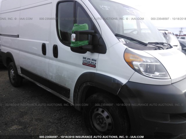 3C6TRVCG3HE506490 - 2017 RAM PROMASTER 2500 2500 HIGH WHITE photo 6