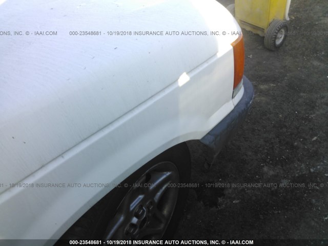 SALPV1447WA392327 - 1998 LAND ROVER RANGE ROVER 4.6 HSE LONG WHEELBASE WHITE photo 6