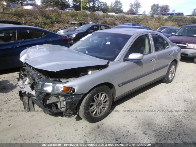 YV1RS61T142325077 - 2004 VOLVO S60 SILVER photo 2