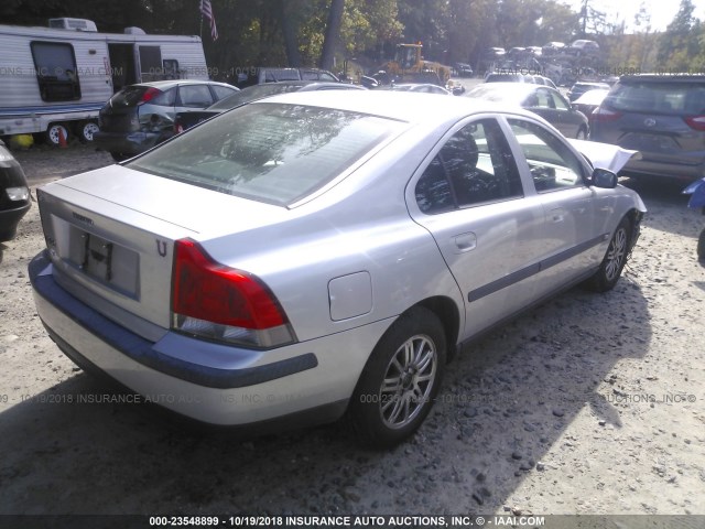 YV1RS61T142325077 - 2004 VOLVO S60 SILVER photo 4