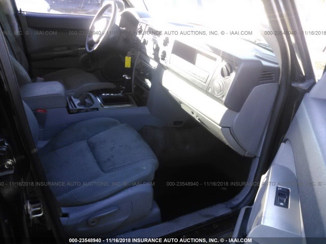 1J8HH48K86C339744 - 2006 JEEP COMMANDER BLUE photo 5