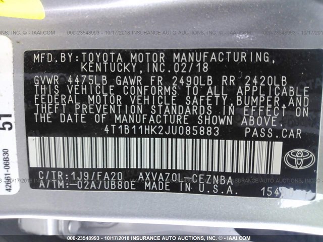 4T1B11HK2JU085883 - 2018 TOYOTA CAMRY L/LE/XLE/SE/XSE SILVER photo 9