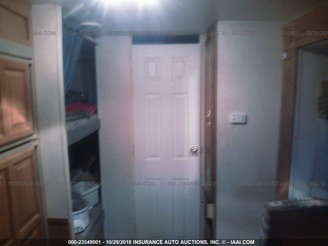 4YDT31523Y1015227 - 2000 KEYSTONE SPRINTER თეთრი ფოტო 6