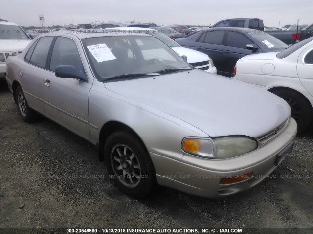 4T1BG12KXTU774497 - 1996 TOYOTA CAMRY DX/LE/XLE GOLD photo 1