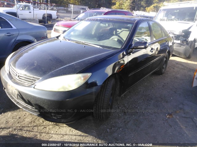 4T1BE32KX5U050457 - 2005 TOYOTA CAMRY LE/XLE/SE BLACK photo 2