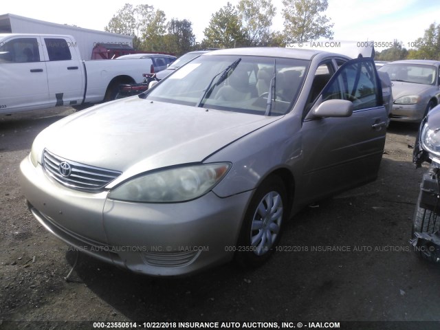 4T1BE32K35U068928 - 2005 TOYOTA CAMRY LE/XLE/SE GOLD photo 2