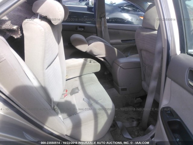 4T1BE32K35U068928 - 2005 TOYOTA CAMRY LE/XLE/SE GOLD photo 8