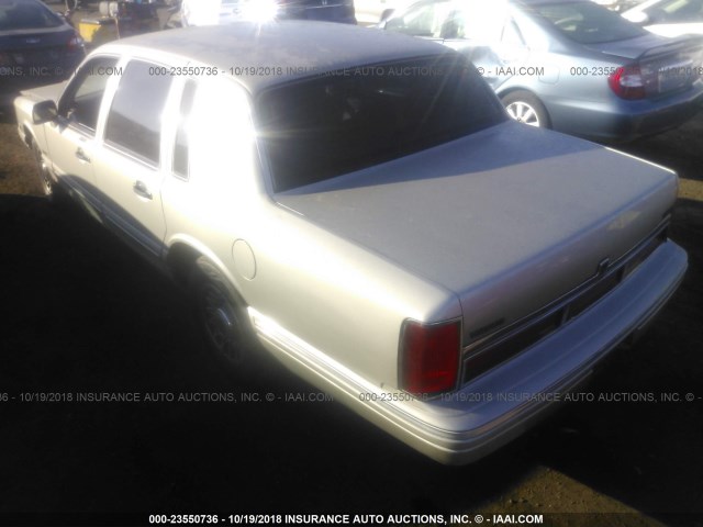 1LNLM81W5VY732289 - 1997 LINCOLN TOWN CAR EXECUTIVE Шампань фото 3