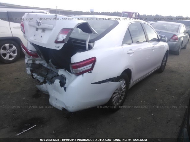 4T4BF3EK7BR174390 - 2011 TOYOTA CAMRY SE/LE/XLE WHITE photo 4