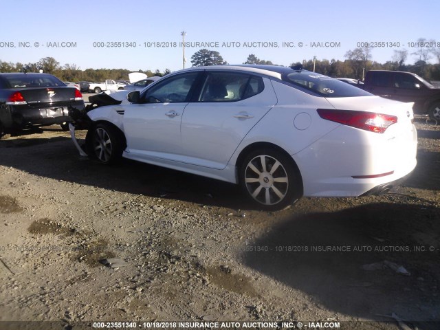 5XXGR4A61CG011414 - 2012 KIA OPTIMA SX WHITE photo 3