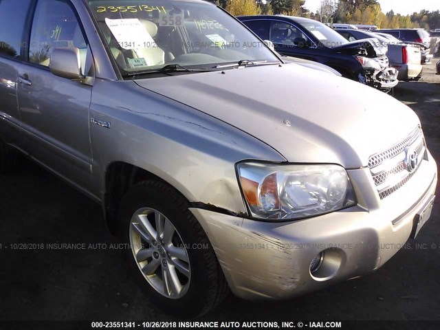 JTEEW21A560032261 - 2006 TOYOTA HIGHLANDER HYBRID GOLD photo 6