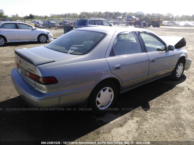 4T1BG22K8XU460584 - 1999 TOYOTA CAMRY CE/LE/XLE 金色 照片 4