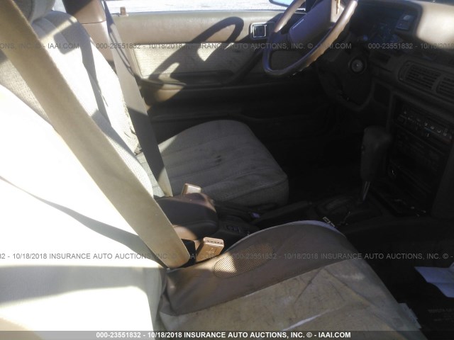 4T1SV21E9LU142985 - 1990 TOYOTA CAMRY DLX 白色 照片 5