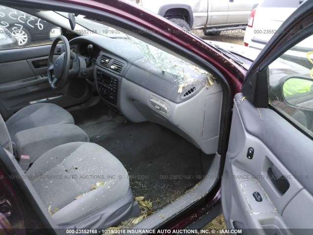 1FAFP53U45A246221 - 2005 FORD TAURUS SE MAROON photo 5