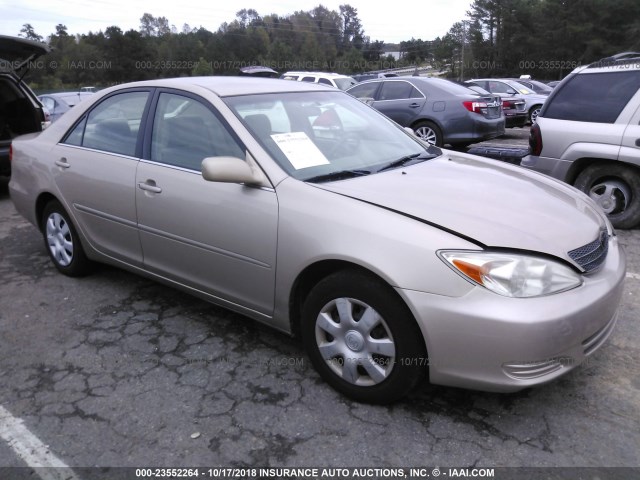 4T1BE32K52U067677 - 2002 TOYOTA CAMRY LE/XLE/SE GOLD photo 1