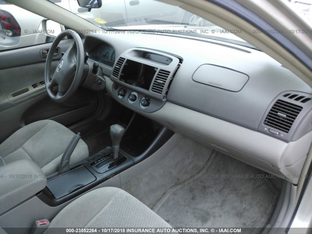 4T1BE32K52U067677 - 2002 TOYOTA CAMRY LE/XLE/SE GOLD photo 5