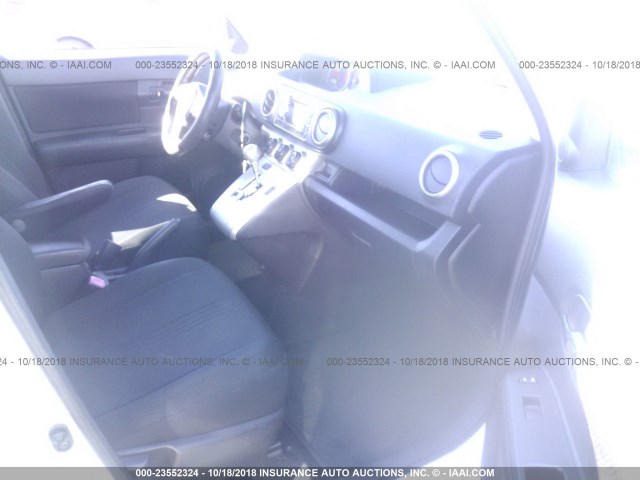 JTLKE50E081004773 - 2008 TOYOTA SCION XB Ақ фото 5