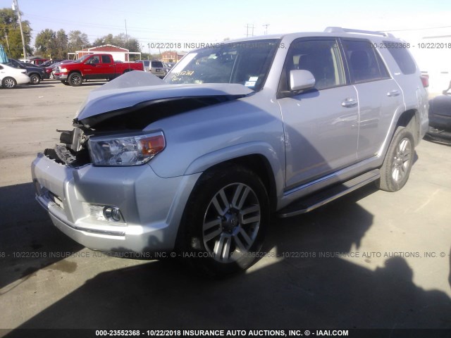 JTEZU5JR4D5058820 - 2013 TOYOTA 4RUNNER SR5/LIMITED SILVER photo 2
