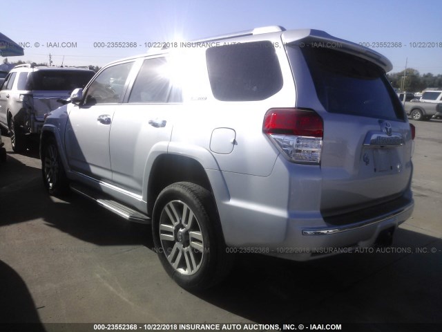 JTEZU5JR4D5058820 - 2013 TOYOTA 4RUNNER SR5/LIMITED SILVER photo 3