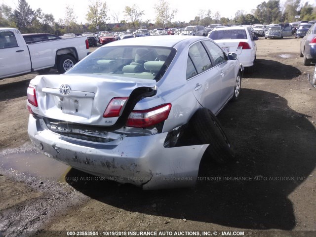 4T1BE46K07U050101 - 2007 TOYOTA CAMRY NEW GENERAT CE/LE/XLE/SE SILVER photo 4