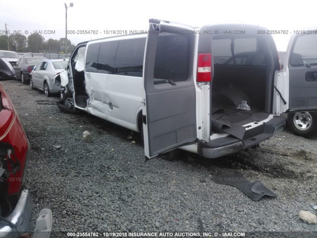 1GAZG1FG7F1236198 - 2015 CHEVROLET EXPRESS G3500 LT WHITE photo 3