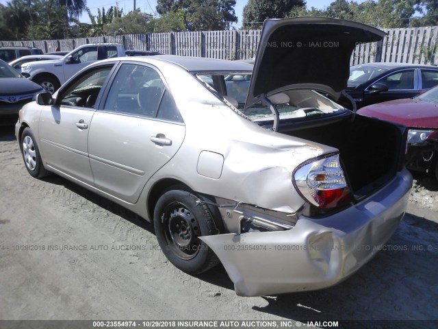 4T1BE32K04U822589 - 2004 TOYOTA CAMRY LE/XLE/SE GOLD photo 3