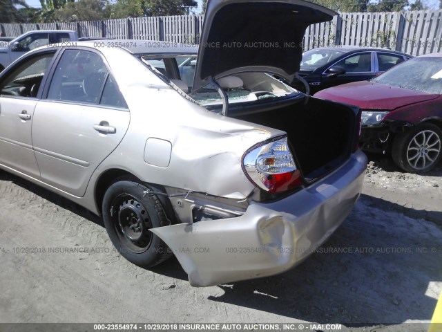 4T1BE32K04U822589 - 2004 TOYOTA CAMRY LE/XLE/SE GOLD photo 6