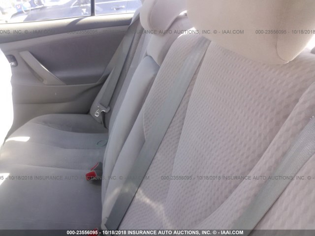 4T1BF3EK7AU051228 - 2010 TOYOTA CAMRY SE/LE/XLE SILVER photo 8