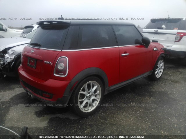 WMWMF73509TW85562 - 2009 MINI COOPER S RED photo 4