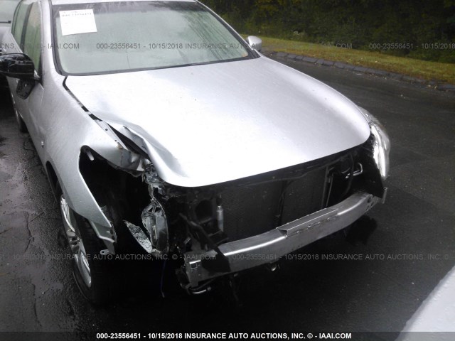 JN1CV6AR8FM520157 - 2015 INFINITI Q40 SILVER photo 6