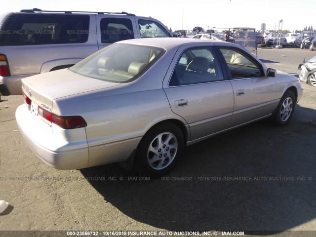 4T1BF28K2WU057256 - 1998 TOYOTA CAMRY CE/LE/XLE 棕色 照片 4