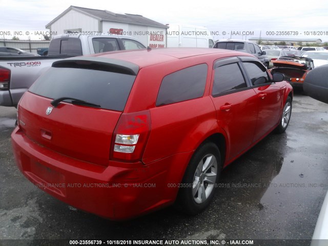 2D4FV47T48H111616 - 2008 DODGE MAGNUM RED photo 4