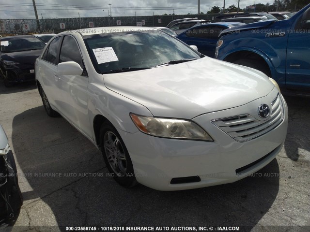 4T1BE46K87U557120 - 2007 TOYOTA CAMRY NEW GENERAT CE/LE/XLE/SE WHITE photo 1