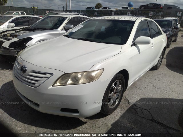 4T1BE46K87U557120 - 2007 TOYOTA CAMRY NEW GENERAT CE/LE/XLE/SE WHITE photo 2