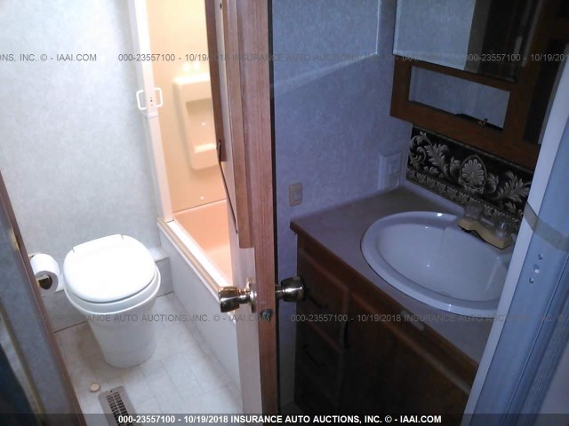 1EC1B302742811350 - 2004 HEARTLAND PRWL28PBHS  奶油色 照片 7