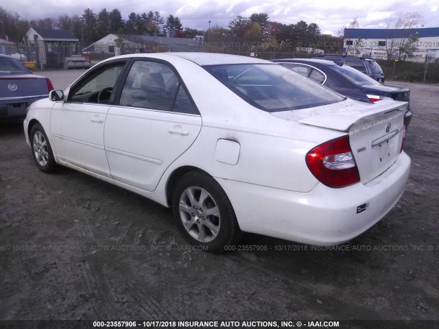 JTDBE32K840274630 - 2004 TOYOTA CAMRY LE/XLE Ақ фото 3