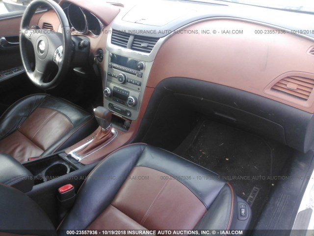 1G1ZK57719F161512 - 2009 CHEVROLET MALIBU LTZ 白色 照片 5