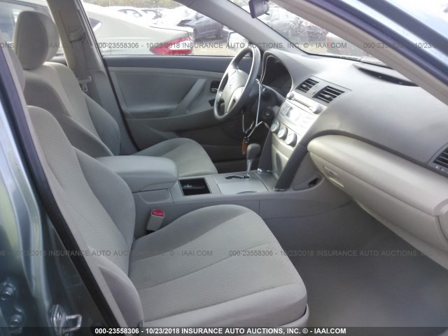 4T4BE46KX9R090498 - 2009 TOYOTA CAMRY SE/LE/XLE TEAL photo 5